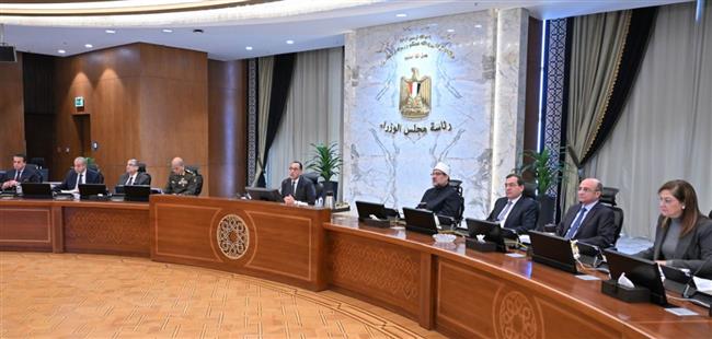 رئيس الوزراء يؤكد اهتمام الدولة بملف الصناعة