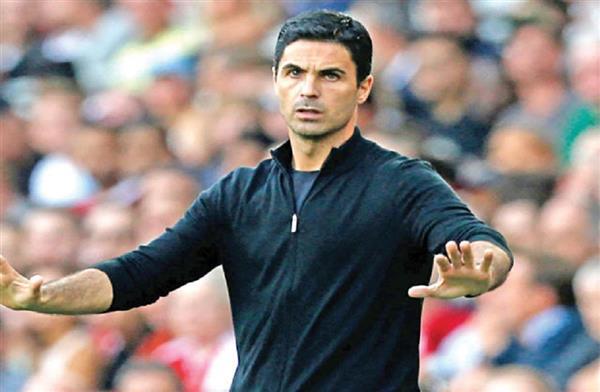 بعد اتهامه بانتهاك اللوائح.. الاتحاد الإنجليزي ينتظر ردًّا من مدرب آرسنال 