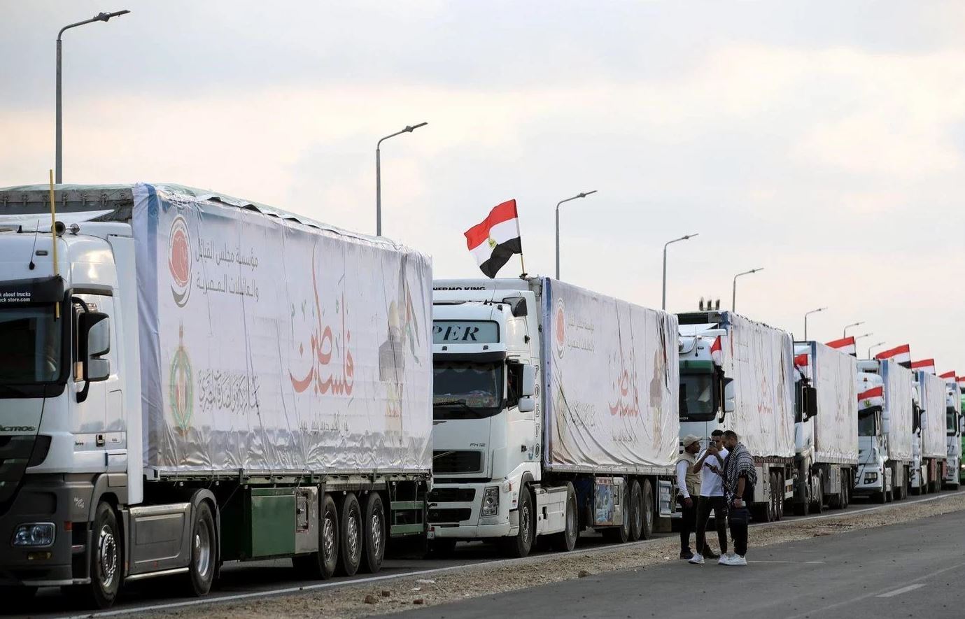 السفارة الأمريكية بالقاهرة: وصول دفعة خامسة من المساعدات الغذائية لغزة