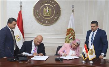 وزارة العمل: برتوكول تعاون مع "مصر للطيران"