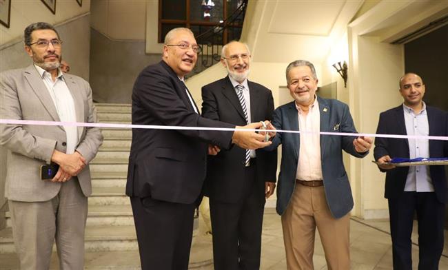 "غرفة الإسكندرية" تستضيف معرض فني للخط العربي 