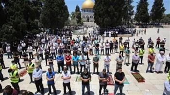   الاحتلال الإسرائيلي يعتدي على المصلين في المسجد الأقصى