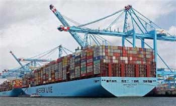   ميناء دمياط يتداول 34 سفينة للحاويات والبضائع العامة
