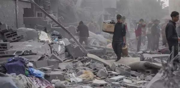 الدفاع المدني بغزة: نناشد العالم تزويدنا بالمعدات لانتشال جثامين الشهداء