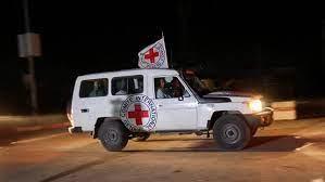   الصليب الأحمر يتسلم المحتجزين وفي طريقه للجانب المصري