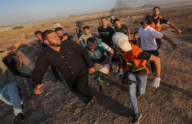 استشهاد مزارع فلسطيني وإصابة آخر برصاص الاحتلال الإسرائيلي وسط غزة