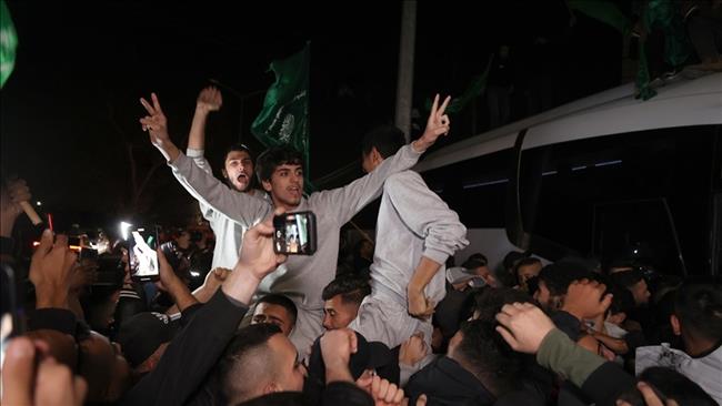 الاحتلال الإسرائيلي يفرج عن 39 طفلا فلسطينيا ضمن الدفعة الثالثة من "صفقة التبادل"