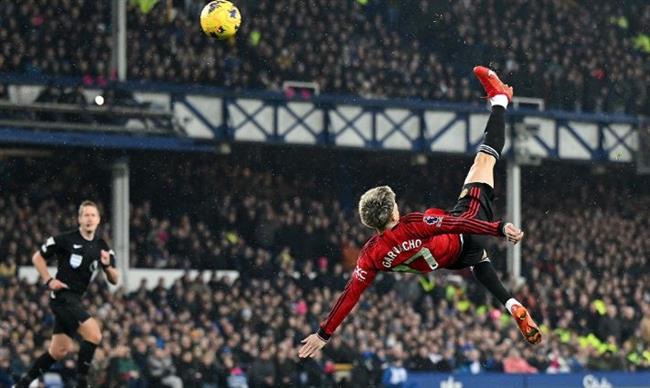الدوري الإنجليزي.. جرناتشو هدف واحتفال على طريقة كريستيانو.. فيديو
