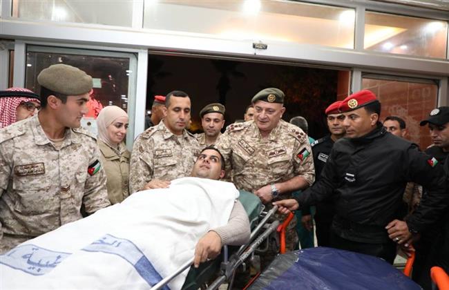 القوات المسلحة الأردنية تخلي مصابي المستشفى الميداني بغزة إلى مدينة الحسين الطبية