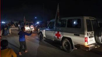 بدء تسليم حماس الدفعة الرابعة من الرهائن الإسرائيليين إلى الصليب الأحمر