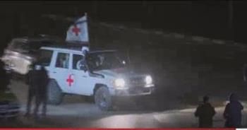   «القاهرة الإخبارية»: الصليب الأحمر الدولي تسلم 11 محتجزا إسرائيليا ضمن الدفعة الرابعة 