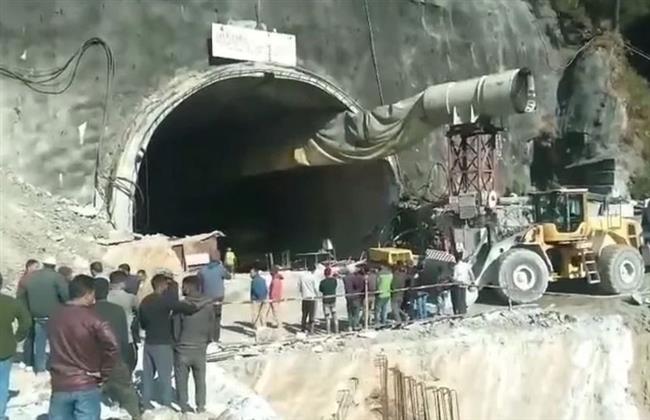 إنقاذ 41 عاملاً هنديًا حوصروا داخل نفق منهار لمدة أسبوعين