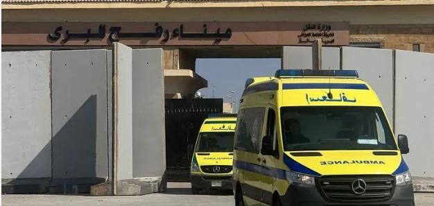 وصول 8 مصابين من غزة لتلقي العلاج بالمستشفيات المصرية