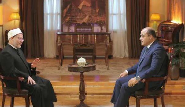 مفتي الديار المصرية ضيف الإعلامي محمد الباز في برنامج «الشاهد» الليلة