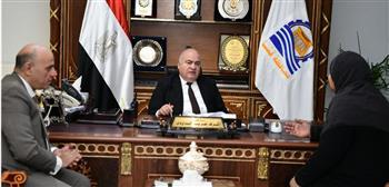 الداودي يستأنف استقبال المواطنين بمكتبه لبحث شكواهم بقنا
