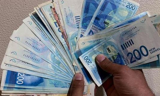 خبير: الشيكل الإسرائيلي انخفض 15% أمام الدولار الأمريكي