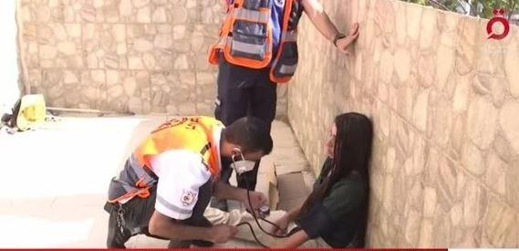 إصابة مراسلة "القاهرة الإخبارية" فى القدس جراء إطلاق قوات الاحتلال الغاز المسيل للدموع