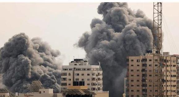 مراسلة "القاهرة الإخبارية": الاحتلال ينفذ قصفًا عشوائيًا في أنحاء متفرقة بقطاع غزة