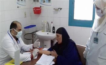 الكشف على 800 مواطن في قافلة طبية مجانية بأبو تشت ضمن "حياة كريمة"