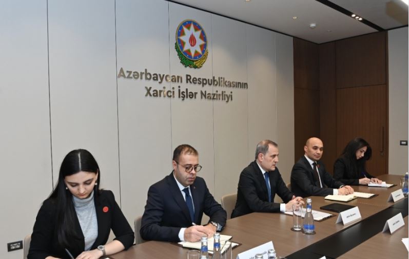 أذربيجان والناتو يبحثان التعاون والقضايا الدولية والإقليمية