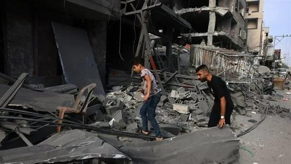 "القاهرة الإخبارية" 50 شهيدًا وجريحًا بقصف الاحتلال على مدرسة في غزة