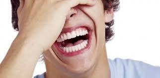 هل الضحك يطيل العمر؟..دراسة.. تجيب  