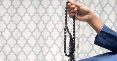 هل يجوز ترديد الأذكار أثناء مشاهدة التلفاز؟