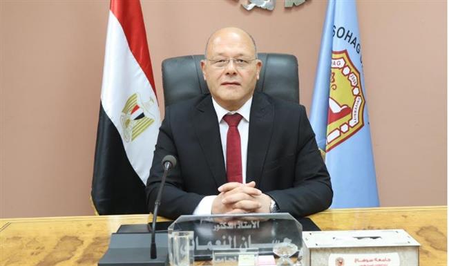 ١٥ نوفمبر.. جامعة سوهاج تفتح باب التقدم للمشروعات البحثية التنافسية الممولة