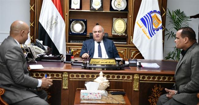 محافظ قنا.. إجراءات صارمة للحفاظ علي الأراضي الزراعية 