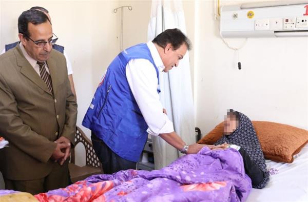 وزير الصحة ومحافظ شمال سيناء يتفقدان أقسام مستشفى العريش العام للاطمئنان على الخدمات المقدمة للفلسطنيين