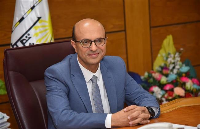 رئيس جامعة أسيوط يشكل الهيكل الإداري لمكتب العلاقات الدولية وشئون الجامعات العربية