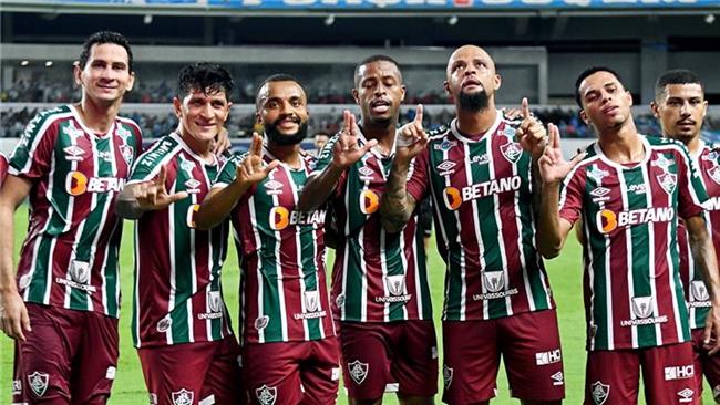 فلومينينسي البرازيلي يتأهل لمونديال الأندية