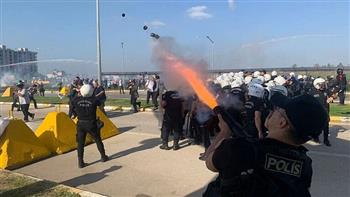   الشرطة التركية تمنع المتظاهرين من اقتحام قاعدة إنجرليك الأمريكية