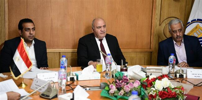 محافظ قنا يعلن عن إنشاء مشروعين جديدين بالمنطقة الحرة العامة بقفط