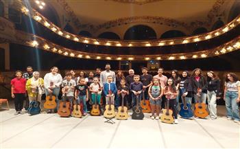   ورشة عمل للإسباني ميجيل تاراباجا وطلاب فصل الجيتار بمواهب أوبرا الإسكندرية