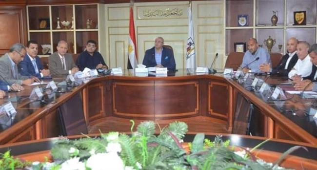 محافظ بني سويف يؤكد دعم الفرص الاستثمارية وتذليل المعوقات أمام المستثمرين