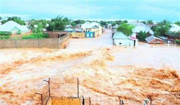   صونا: أمطار غزيرة جنوب غرب الصومال تجبر عددًا كبيرًا من الأهالي على النزوح