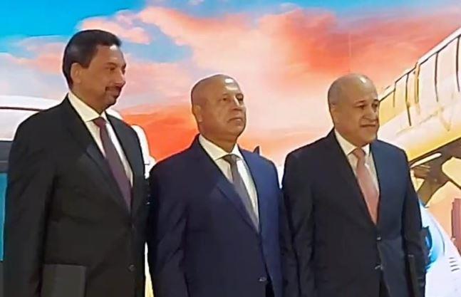 وزير النقل يشهد توقيع عدد من العقود والاتفاقيات