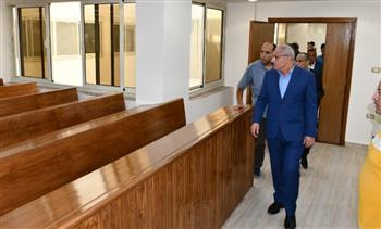 رئيس جامعة قناة السويس يفتتح المبنى الجديد لكلية الحاسبات والمعلومات