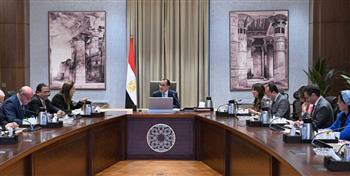 رئيس الوزراء يتابع جهود إعادة هيكلة بنك الاستثمار القومي