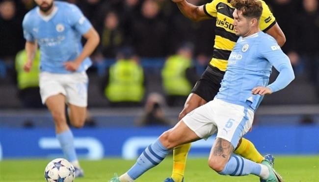 دوري أبطال أوروبا.. جوارديولا يكشف مدة غياب "ستونز" بعد إصابته أمام يانج بويز
