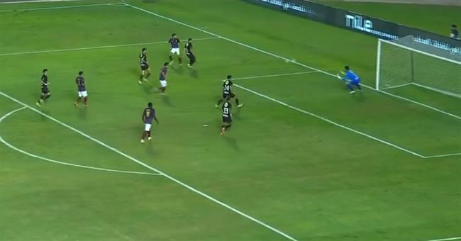 الدوري المصري.. القندوسي يتعادل لسيراميكا بتسديدة قوية في شباك الأهلي