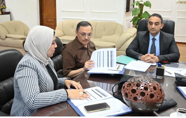 اجتماع لجنة تقييم دراسات الجدوى لمبادرة الطالب المنتج بجامعة الفيوم 