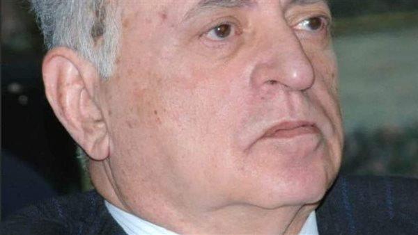 رئيس جامعة أسيوط ينعى الدكتور محمود فتح الله رائد علوم أمراض النساء والتوليد