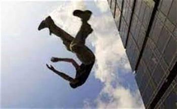   سقوط طالبة من الطابق الرابع اختل توازنها في مركز أوسيم بالجيزة