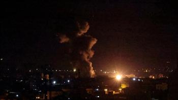   الاحتلال الإسرائيلي يُجدد قصفه برا وبحرا وجوا على غزة صباح اليوم الخميس