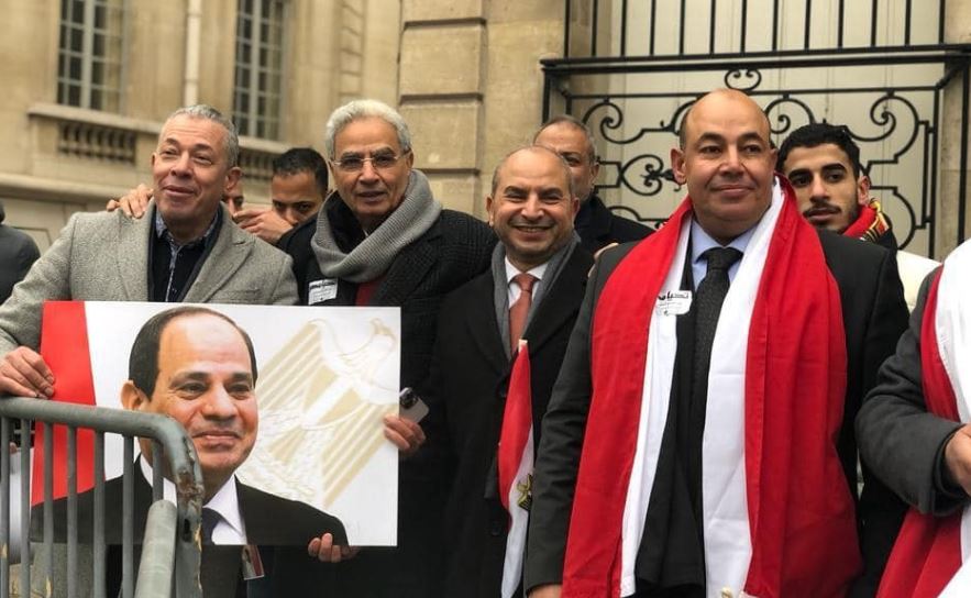 الانتخابات الرئاسية.. إقبال كثيف من المصريين بسفارة مصر في بريطانيا