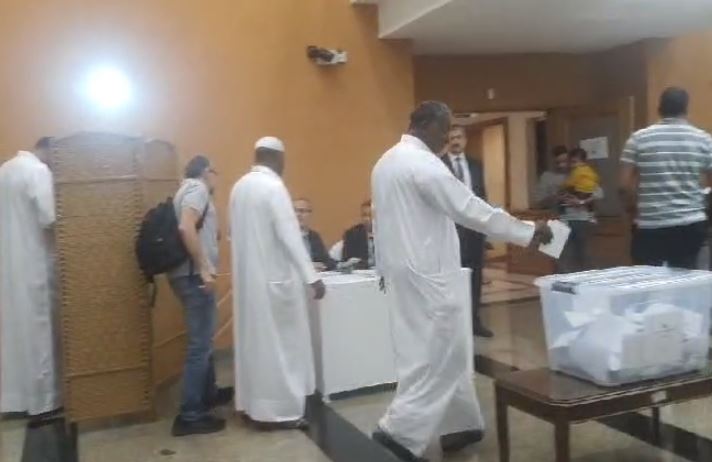 الانتخابات الرئاسية.. الجالية المصرية في قطر تتوافد على مقر السفارة بالدوحة
