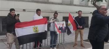 بالأعلام المصرية.. احتفالات المصريين في اليونان بالانتخابات الرئاسية "فيديو"