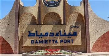   ميناء دمياط يستقبل 33 سفينة ومغادرة قطار بحمولة 1318 طن قمح إلى صوامع طنطا